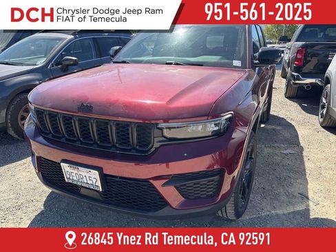 Used 2023 Jeep Grand Cherokee Altitude image 1