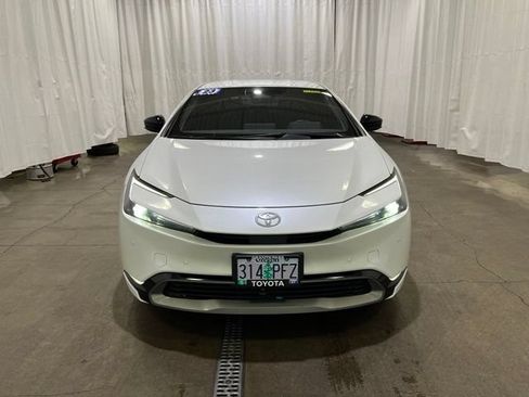 Certified 2023 Toyota Prius XLE FWD image 8