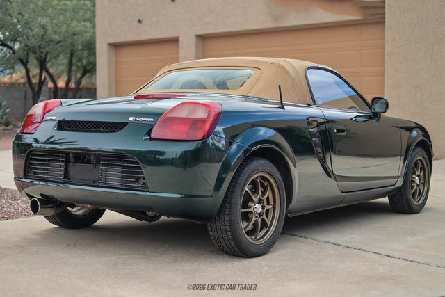 Used 2002 Toyota MR2 RWD image 18