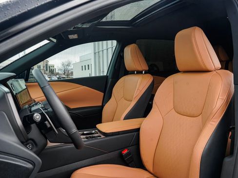 Used 2024 Lexus RX 350 Premium Plus w/ Convenience Package image 14