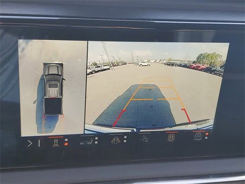 Used 2024 GMC Sierra 1500 AT4 w/ AT4 Preferred Package image 18