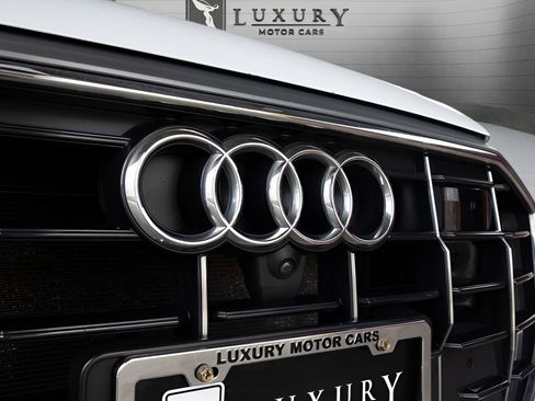 Used 2023 Audi Q8 Premium Plus AWD/4WD image 14