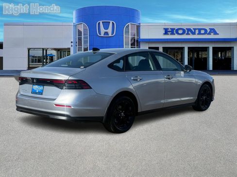 Certified 2025 Honda Accord SE image 8