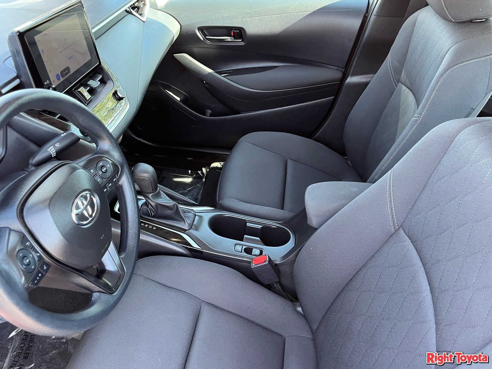 Certified 2025 Toyota Corolla LE FWD image 21
