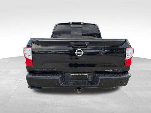 Used 2023 Nissan Titan SV w/ SV Convenience Package RWD image 7