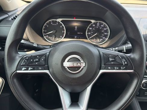 Used 2024 Nissan Sentra SV FWD image 23