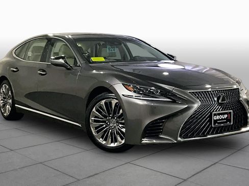 Used 2020 Lexus LS 500 AWD w/ Accessory Package (Z2) image 2