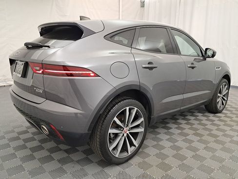 Used 2020 Jaguar E-PACE SE image 3