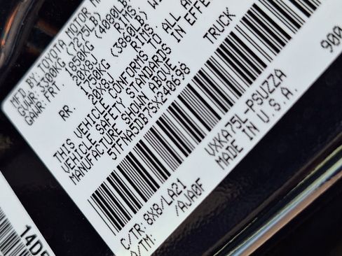 Used 2025 Toyota Tundra Platinum image 30