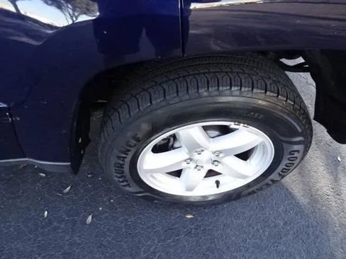 Used 2012 Jeep Liberty Limited w/ Comfort/Convenience Group image 28