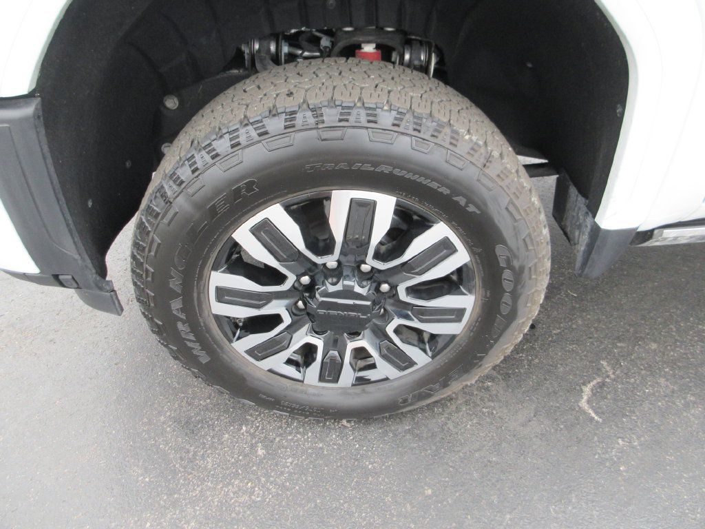 Certified 2026 GMC Sierra 2500 Denali Ultimate AWD/4WD image 16