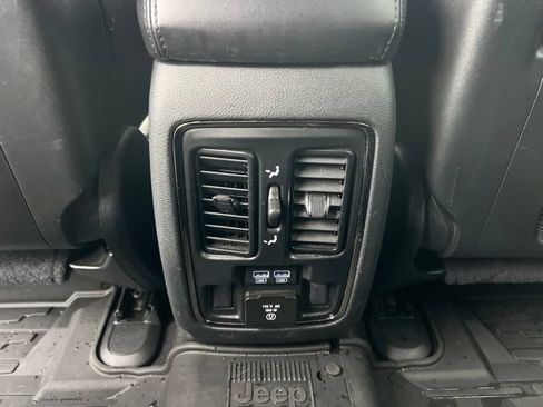 Used 2019 Jeep Grand Cherokee Limited X AWD/4WD image 20