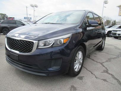 Used 2018 Kia Sedona LX w/ LX Essentials Premium Package