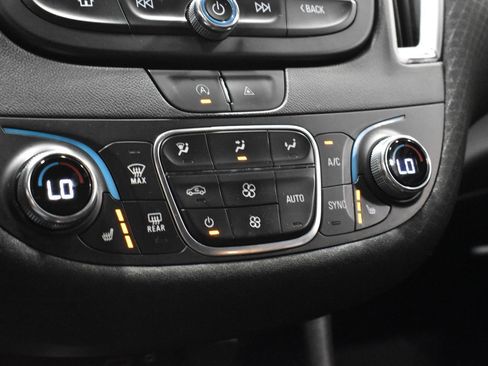 Used 2023 Chevrolet Malibu LT w/ Driver Confidence Package FWD image 18