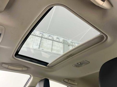 Used 2014 Lexus CT 200h image 16