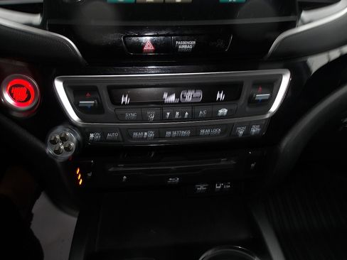 Used 2019 Honda Pilot Touring image 23