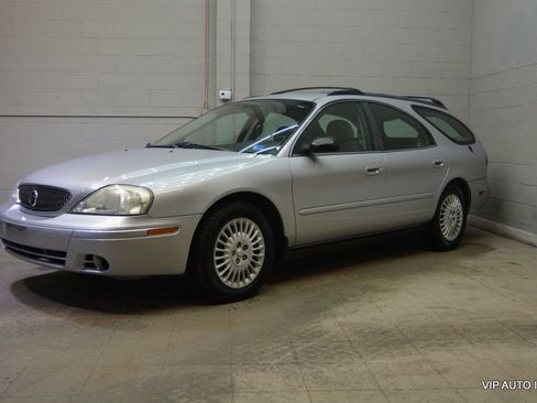 Used 2004 Mercury Sable GS FWD image 2