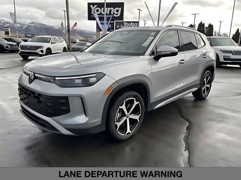 New 2026 Volkswagen Tiguan SE image 5