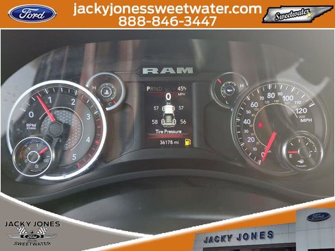 Used 2022 RAM 2500 Big Horn w/ Cold Weather Group image 16