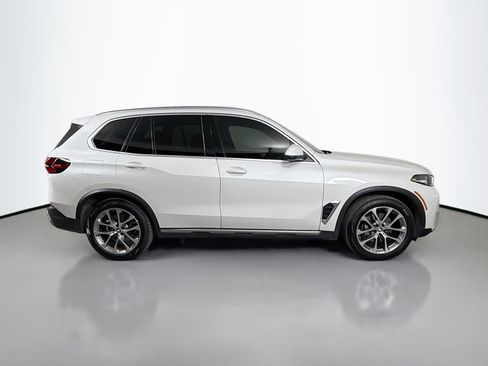 Certified 2024 BMW X5 xDrive40i w/ Parking Assistance Package image 5