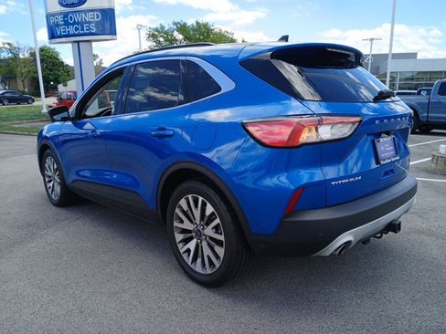 Certified 2021 Ford Escape Titanium w/ Class II Trailer Tow Package FWD image 5