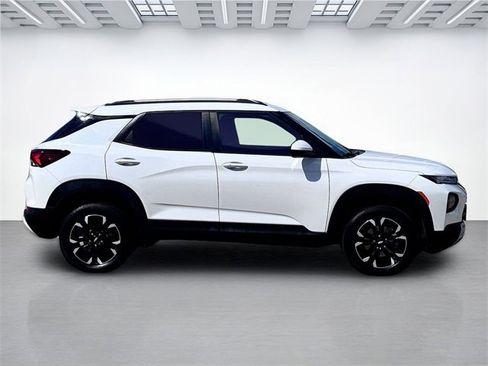 Used 2023 Chevrolet TrailBlazer LT w/ Convenience Package image 4
