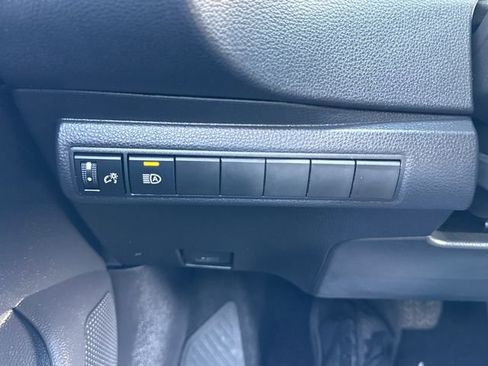 Used 2025 Toyota Corolla SE w/ SE Premium Package FWD image 32