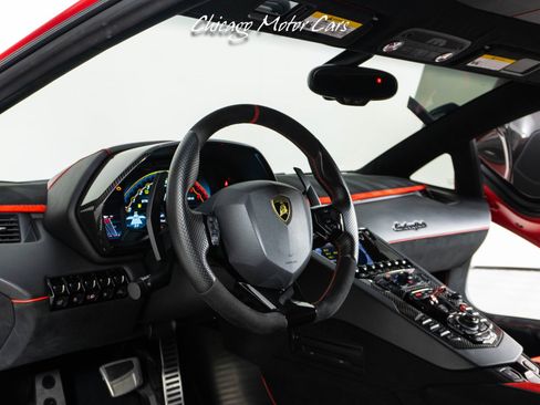 Used 2019 Lamborghini Aventador SVJ AWD/4WD image 30