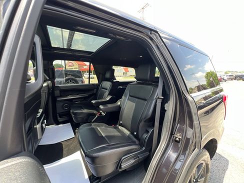 Used 2021 Ford Expedition XLT AWD/4WD image 42