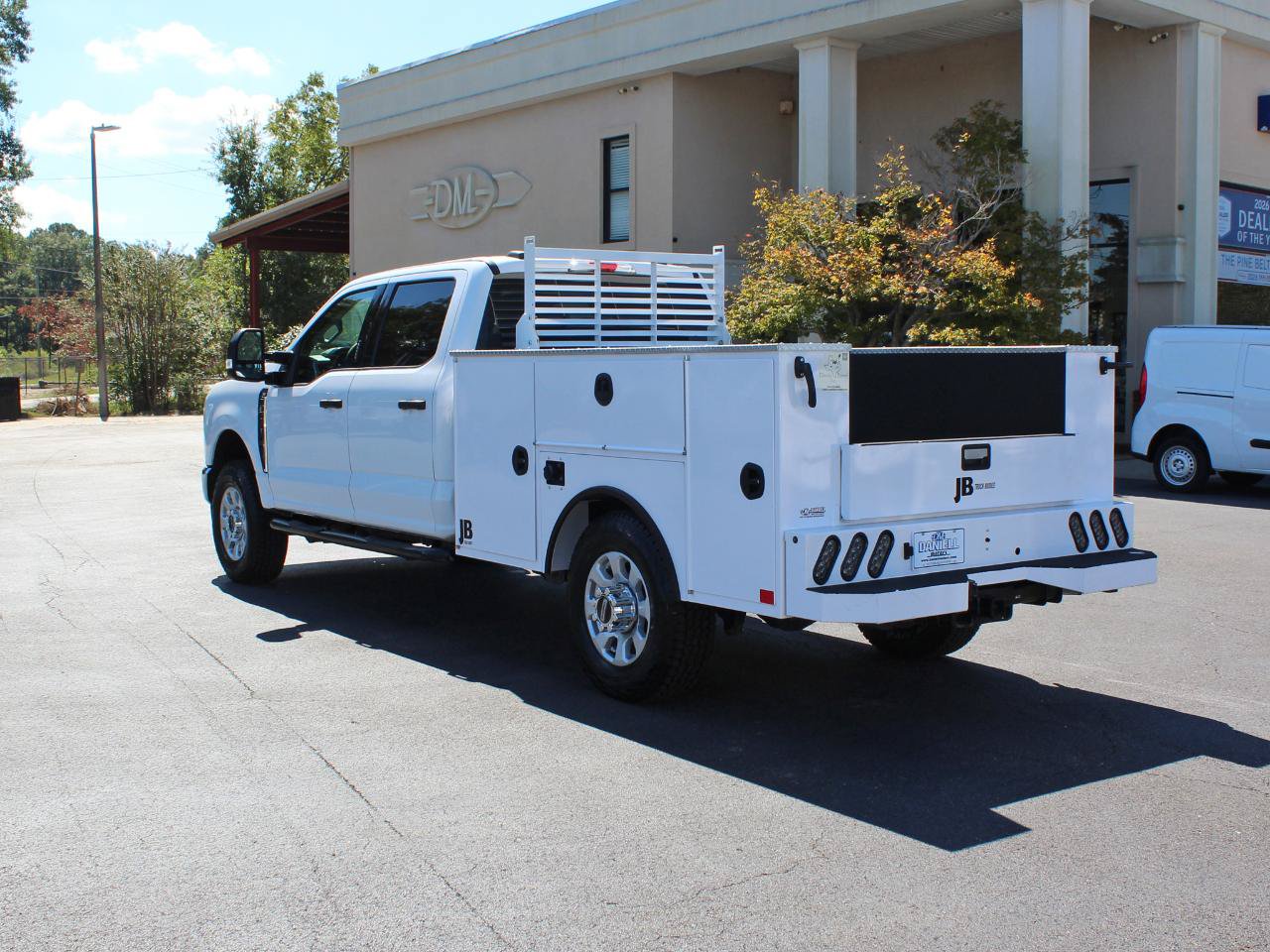 Used 2024 Ford F350 XLT w/ FX4 Off-Road Package AWD/4WD image 11