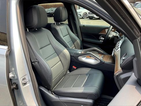 Used 2025 Mercedes-Benz GLE 350 4MATIC image 7