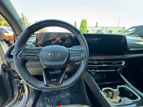 Used 2024 Chevrolet Traverse RS w/ LPO, Floor Liner Package AWD/4WD image 21