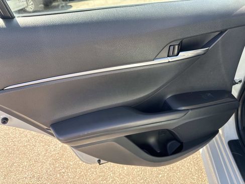 Used 2022 Toyota Camry SE w/ Carpet Mat Package (TMS) image 8