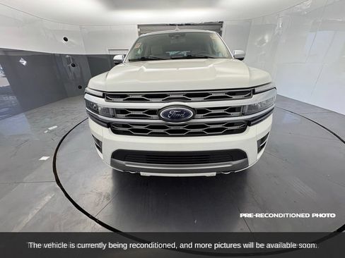 Used 2023 Ford Expedition Max Platinum AWD/4WD image 11