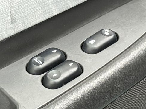 Used 2002 Ford Thunderbird RWD image 19