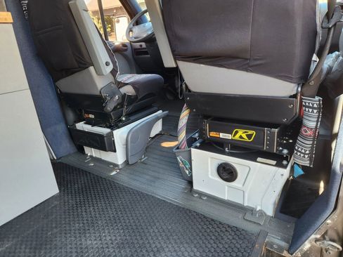 Used 2006 Dodge Sprinter 2500 w/ PWR Convenience Group RWD image 9