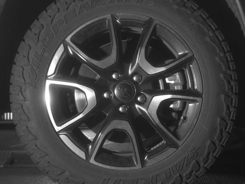 Used 2025 Jeep Compass Trailhawk AWD/4WD image 16