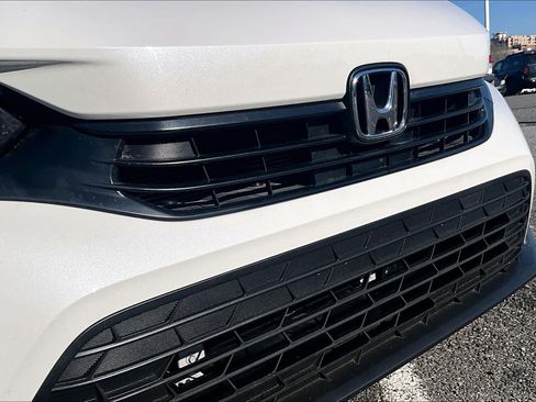 Used 2023 Honda Civic Sport image 28