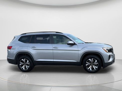 New 2026 Volkswagen Atlas SE FWD image 4