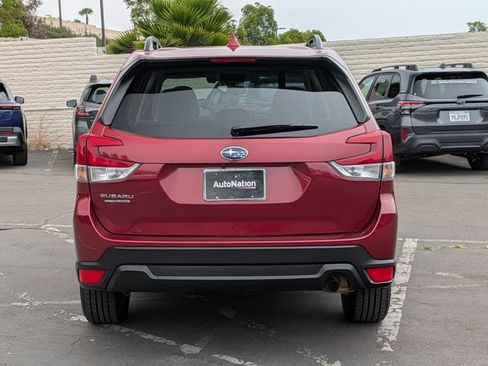 Used 2021 Subaru Forester Premium AWD/4WD image 7