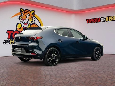 Used 2024 MAZDA MAZDA3 s FWD image 5