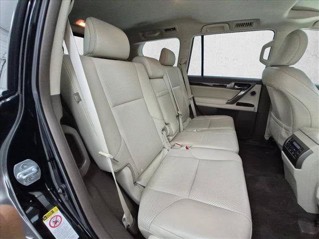 Used 2014 Lexus GX 460 Luxury AWD/4WD image 24