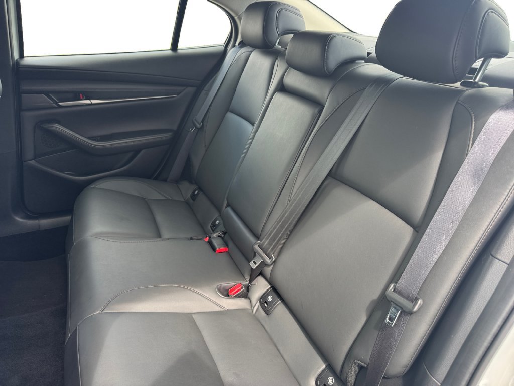 Used 2024 MAZDA MAZDA3 s FWD image 14