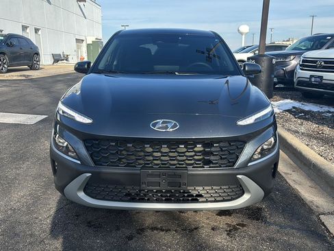 Used 2022 Hyundai Kona SE image 3