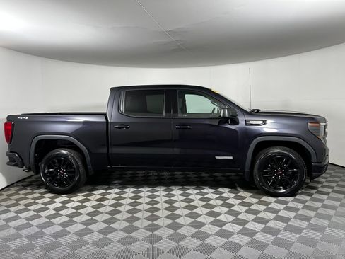Used 2022 GMC Sierra 1500 Elevation AWD/4WD image 4