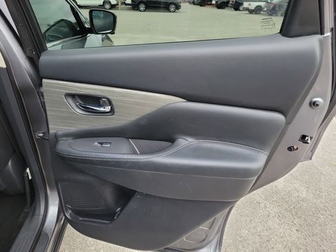 Used 2017 Nissan Murano SV w/ Premium Plus Package image 25