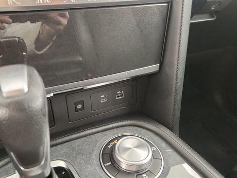 Used 2023 Nissan Armada SV image 16