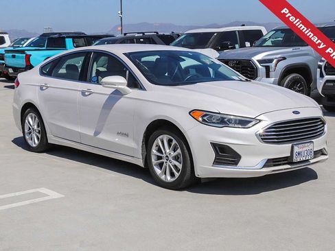 Used 2019 Ford Fusion SEL FWD image 3