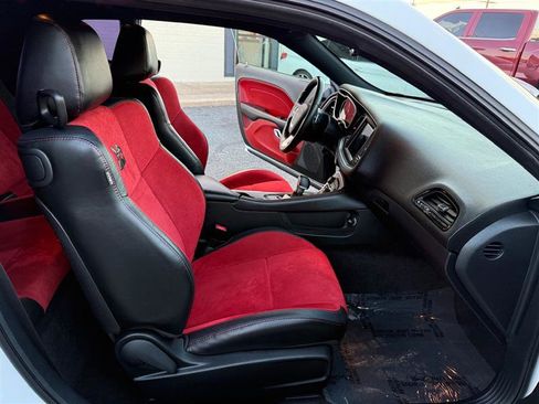 Used 2017 Dodge Challenger R/T Scat Pack w/ Leather Interior Group image 13