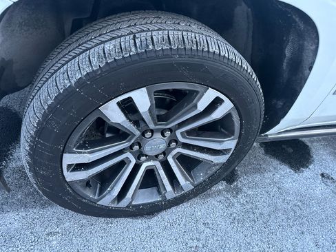 Used 2019 GMC Yukon Denali w/ Denali Ultimate Package image 5